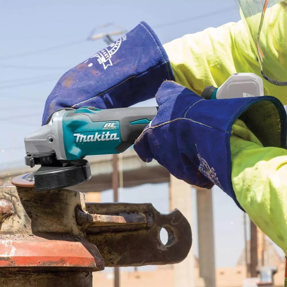 Makita 18V LXT Brushless Cordless 4-1/2 in. / 5 in. Angle Grinder - Tool Only