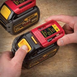 DEWALT FLEXVOLT 60V MAX 7-1/4 in. Brushless Cordless Circular Saw Kit thumbnail 14