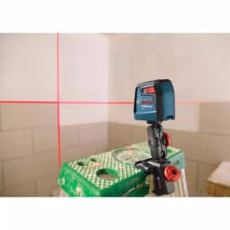 Bosch GLL 30 S Self-Leveling Cross-Line Laser Level Kit with MM 2 Mounting Device thumbnail 8