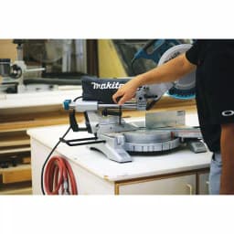 Makita 10 in. 13 Amp Sliding Compound Miter Saw thumbnail 6