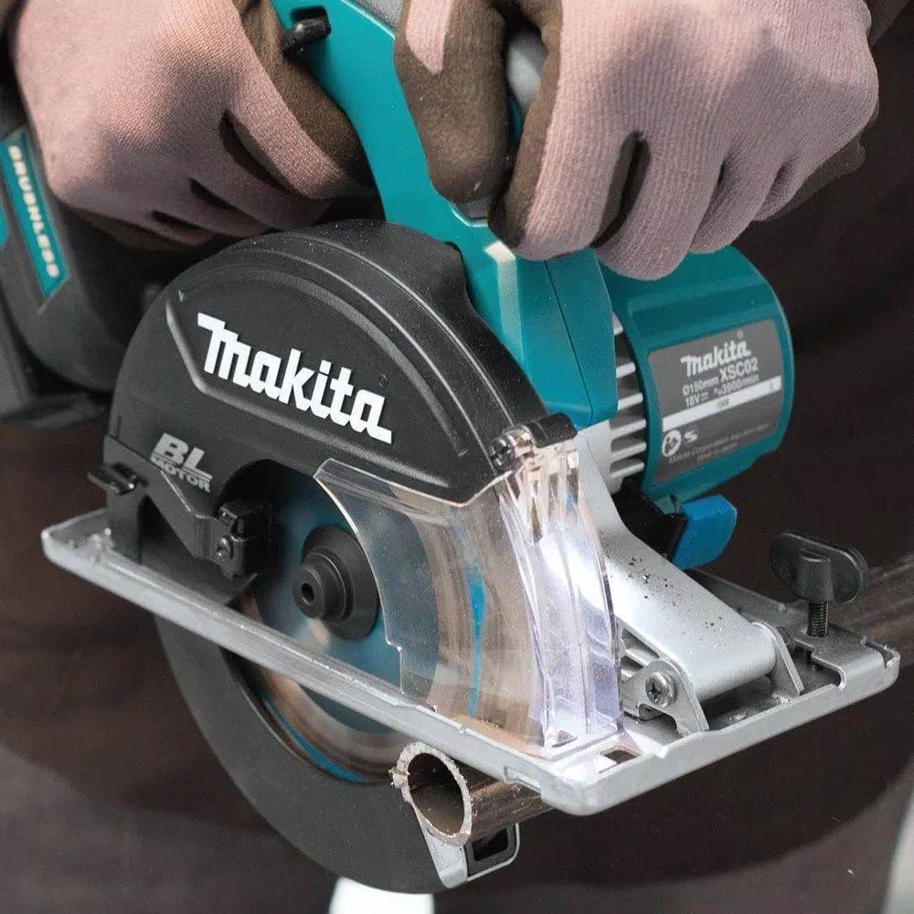 Makita 18V LXT Brushless 5-7/8 in. Cordless Metal Cutting Circular Saw (Tool-Only)