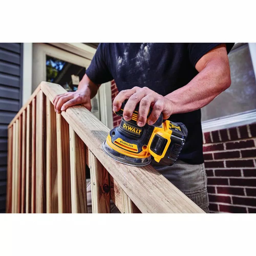 DEWALT 20V MAX XR Cordless Brushless Jigsaw with 5 in. Random Orbital Sander Combo Kit