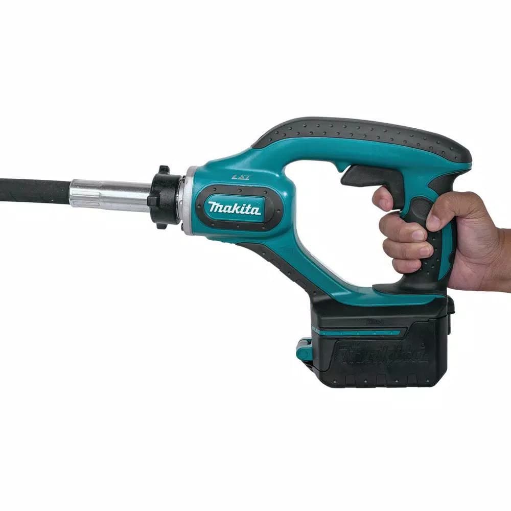 Makita 18V LXT Cordless 4 ft. Concrete Vibrator Kit (XVR01T) with 5.0Ah Battery and Charger