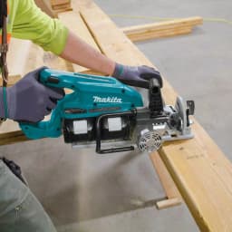 Makita X2 LXT 36V Brushless 7-1/4 in. Rear Handle Circular Saw Kit with 2 5.0Ah Batteries thumbnail 7