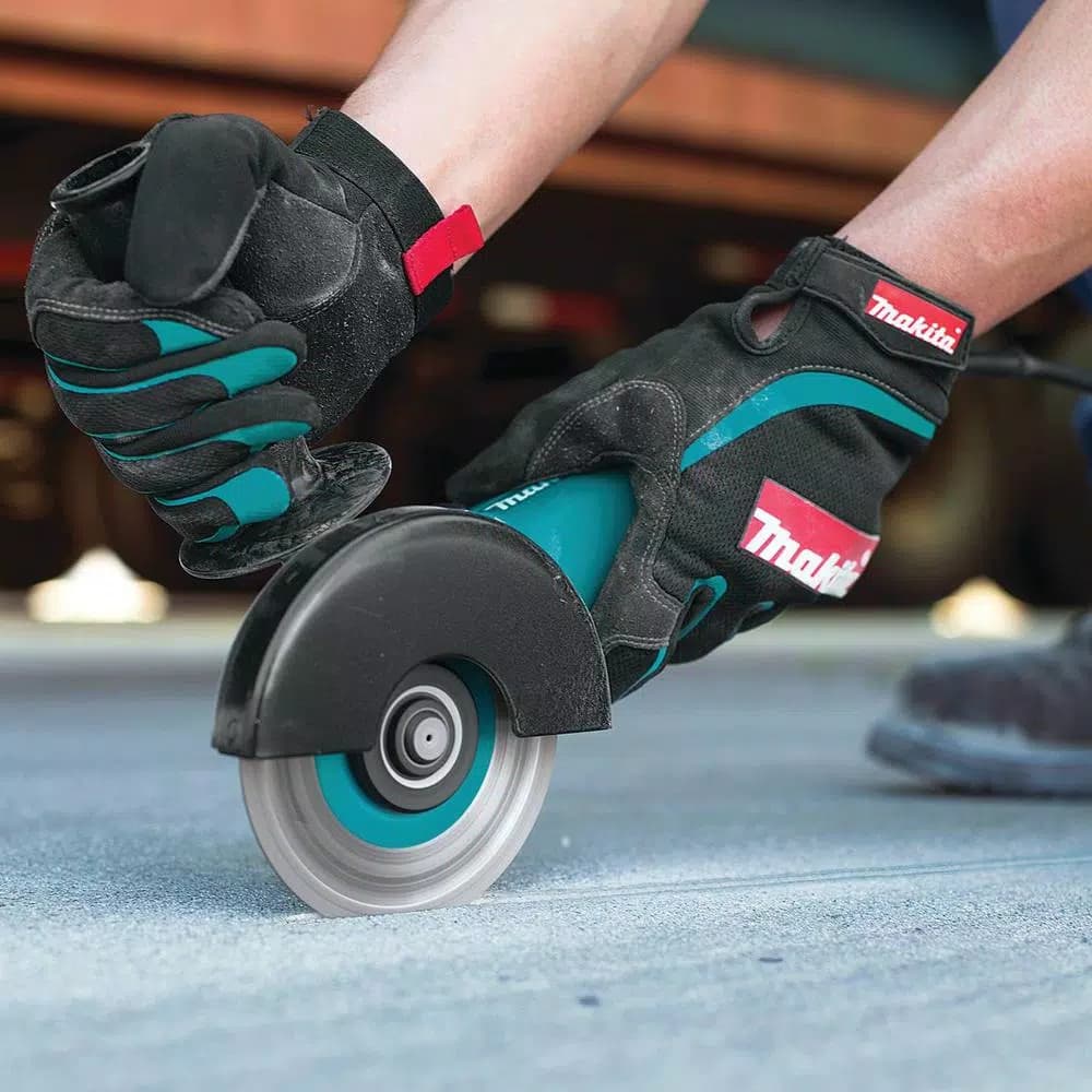 Makita 4-1/2 in. Corded Angle Grinder, 7.5 Amp, 11,000 RPM with Grinding Wheel