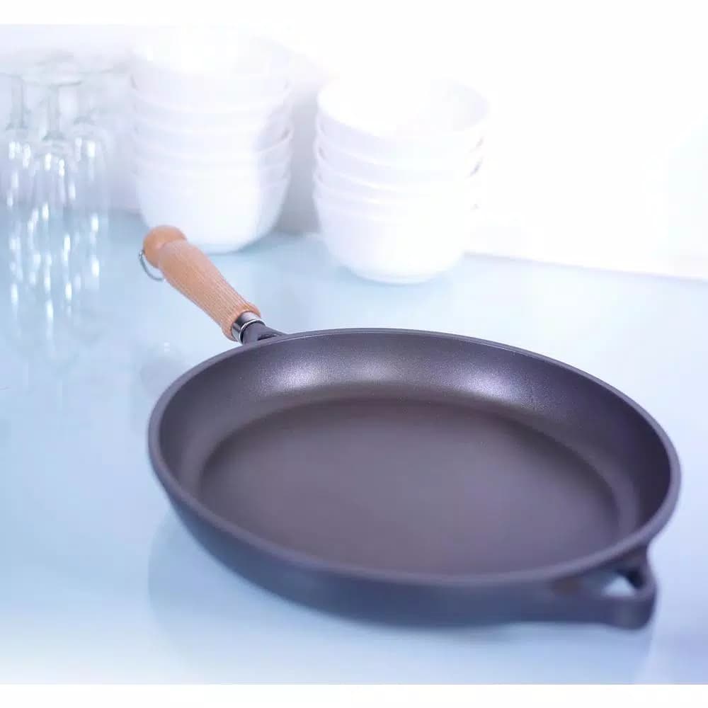 Berndes Tradition 10 in. Cast Aluminum Nonstick Frying Pan, Gray