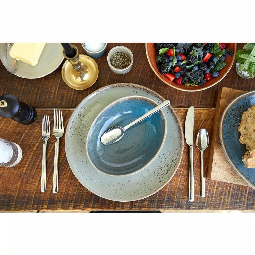 Oneida Perpetua 18/10 Stainless Steel European Tableforks, Set of 12