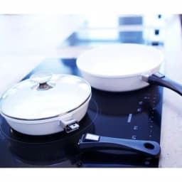 Berndes Vario Click Pearl 4 Qt. Cast Aluminum Ceramic Nonstick Saute Pan with Glass Lid, White thumbnail 2