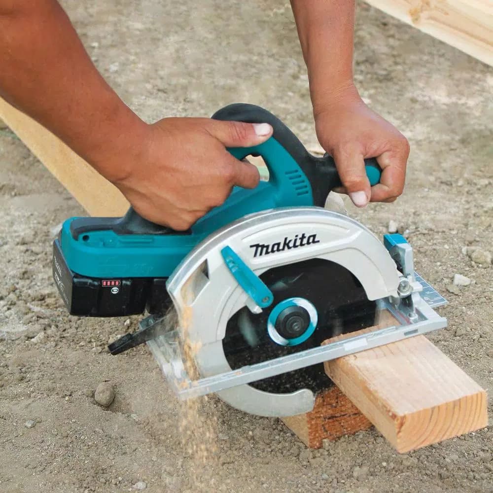 Makita 36V X2 LXT Cordless 7-1/4 in. Circular Saw Kit with (2) 5.0Ah 18V Batteries and Charger