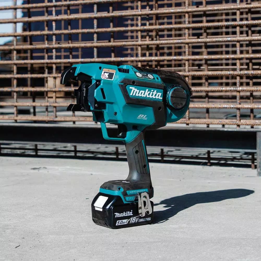 Makita 18V LXT Brushless Cordless Rebar Tying Tool Kit with 5.0 Ah Battery