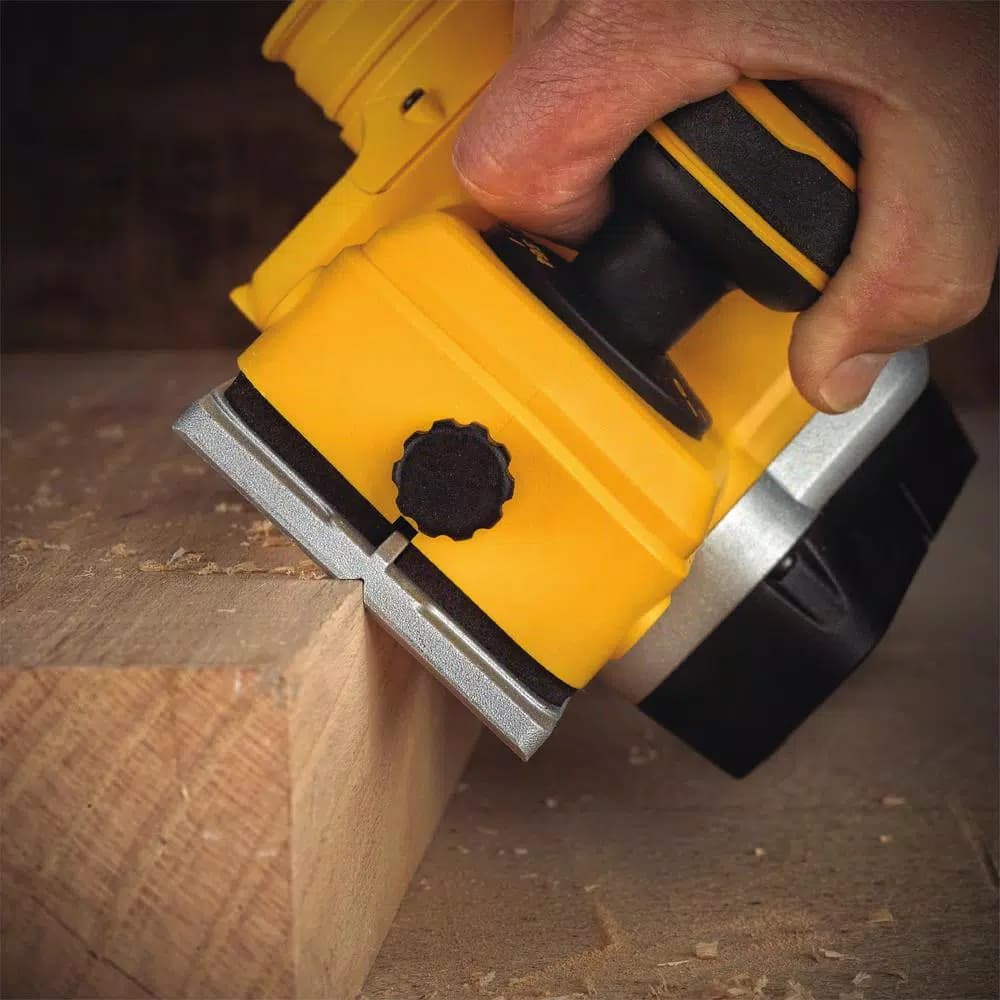 DEWALT 20V MAX XR Cordless Brushless 3-1/4 in. Planer (Tool-Only)
