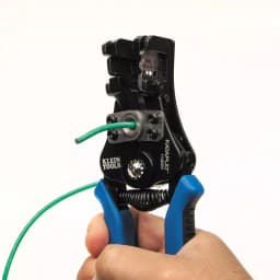 Klein Tools Katapult Wire Stripper and Cutter for 8-20 AWG Solid and 10-22 AWG Stranded Wire thumbnail 4