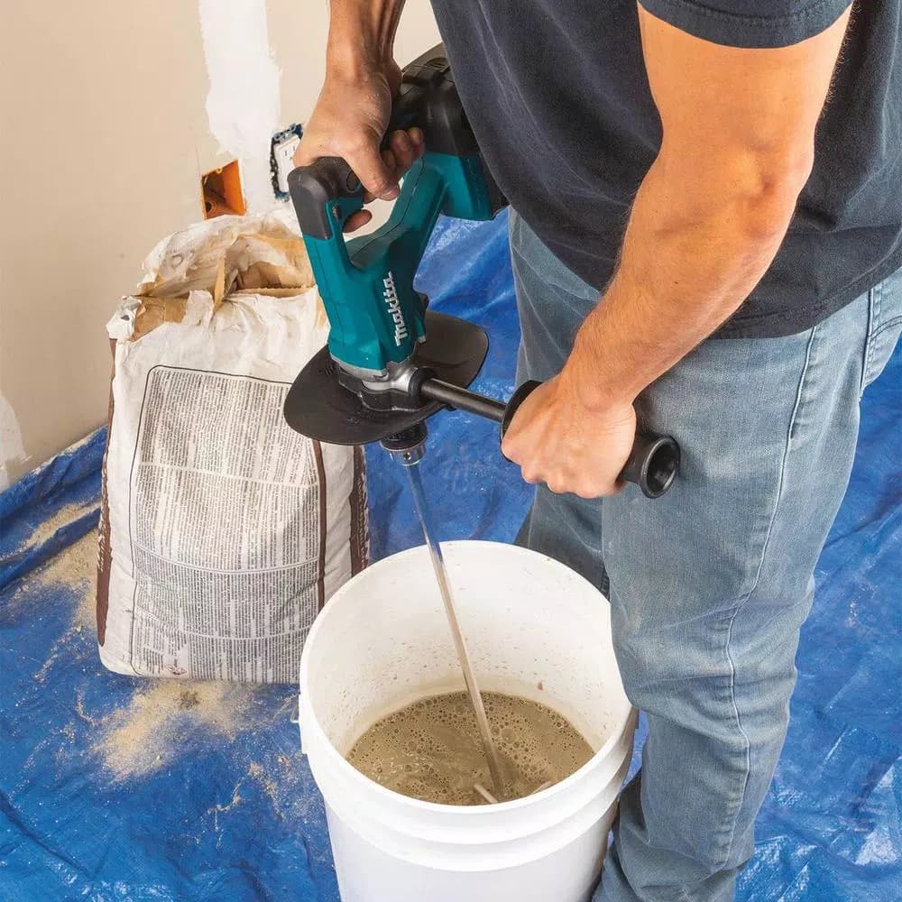 Makita 18V LXT Brushless 1/2 in. Cordless Mixer Kit with 5.0 Ah Battery and Charger