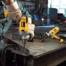 DEWALT DWD210G 1/2 in. 10 Amp Variable Speed Reversing Pistol Grip Corded Drill thumbnail 8