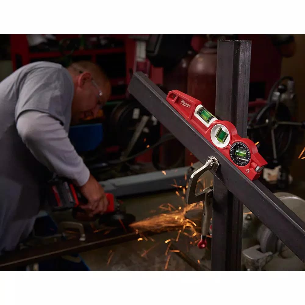 Milwaukee 10 in. 360° Locking Die Cast Torpedo Level with Magnified Vials