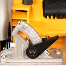 DEWALT 15 Amp 7-1/4 in. Lightweight Corded Circular Saw thumbnail 5