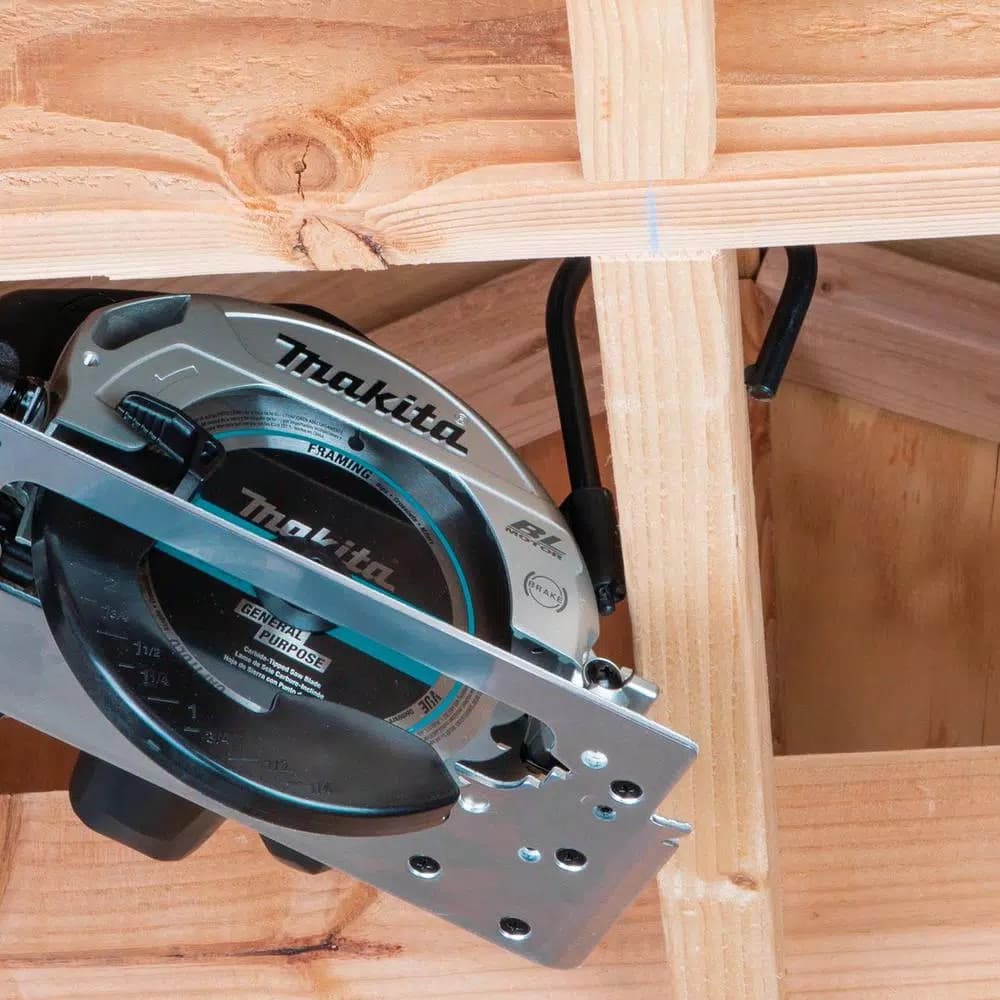 Makita 18V LXT Sub-Compact Brushless 6-1/2 in. Circular Saw with AWS, Tool Only