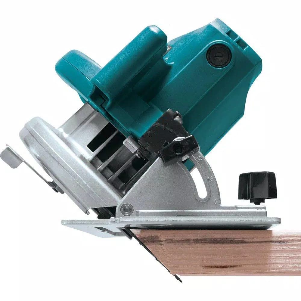 Makita 7-1/4 in. 15 Amp Corded Circular Saw with 24T Carbide Blade and LED Lights