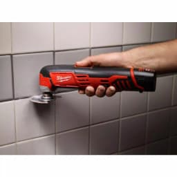 Milwaukee M12 12V Lithium-Ion Cordless Oscillating Multi-Tool Kit with (2) 1.5Ah Batteries, Charger & Bag thumbnail 5