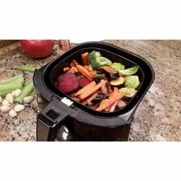 Ovente 3.2 Qt. White Air Fryer with Grill Pan and Non-Stick Basket, 1400W, 6 Presets thumbnail 5