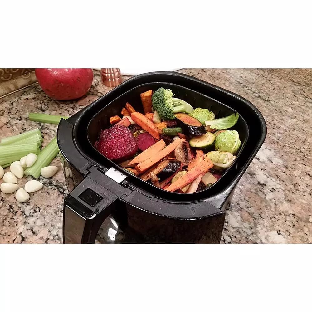 Ovente 3.2 Qt. White Air Fryer with Grill Pan and Non-Stick Basket, 1400W, 6 Presets
