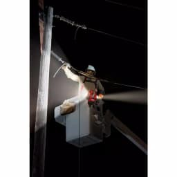 Milwaukee M18 18V Lithium-Ion Cordless Utility Bucket LED Work Light (Tool-Only) thumbnail 4
