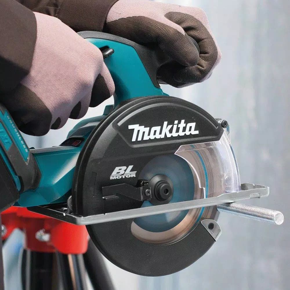 Makita 18V LXT Brushless 5-7/8 in. Cordless Metal Cutting Circular Saw (Tool-Only)