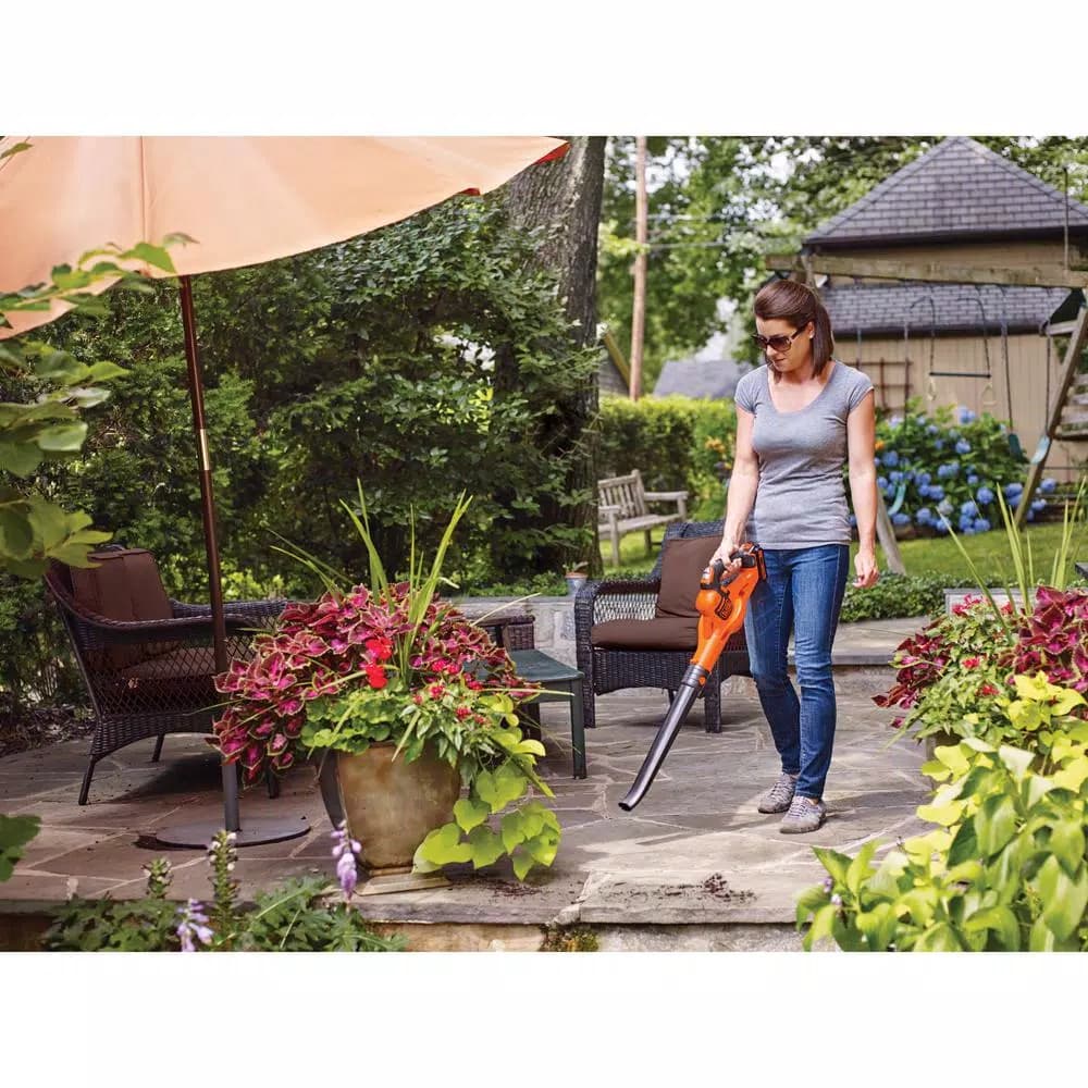 Black+Decker 22 in. 20V Max Cordless Hedge Trimmer Kit with (2) 1.5Ah Batteries, Charger, and Bonus Blower