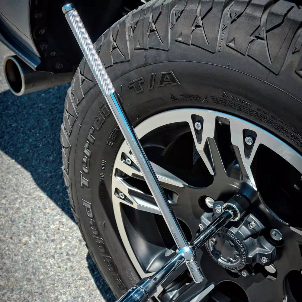 Husky Universal Lug Nut Wrench Set, 4-Piece, 1/2 in. Drive, SAE and Metric