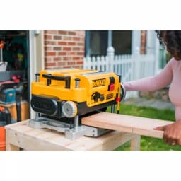 DEWALT 13 in. Corded Planer, 15 Amp, 20,000 RPM thumbnail 9