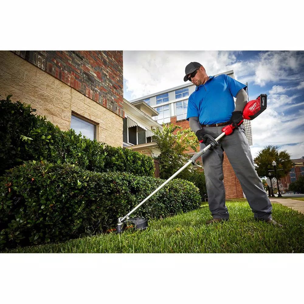 Milwaukee M18 FUEL 18V Cordless Brushless String Trimmer with QUIK-LOK Attachment Capability (Tool-Only)