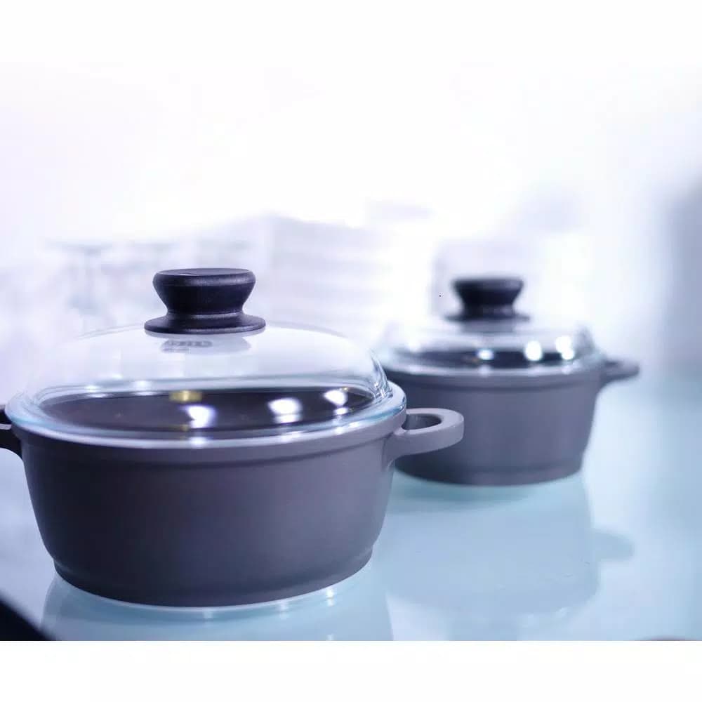 Berndes Tradition 7.5 Qt. Round Cast Aluminum Nonstick Dutch Oven with Glass Lid, Gray