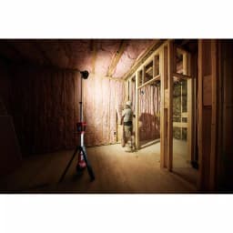 Milwaukee M18 ROCKET LED Tower Light/Charger Kit with 9.0 Ah Battery thumbnail 9