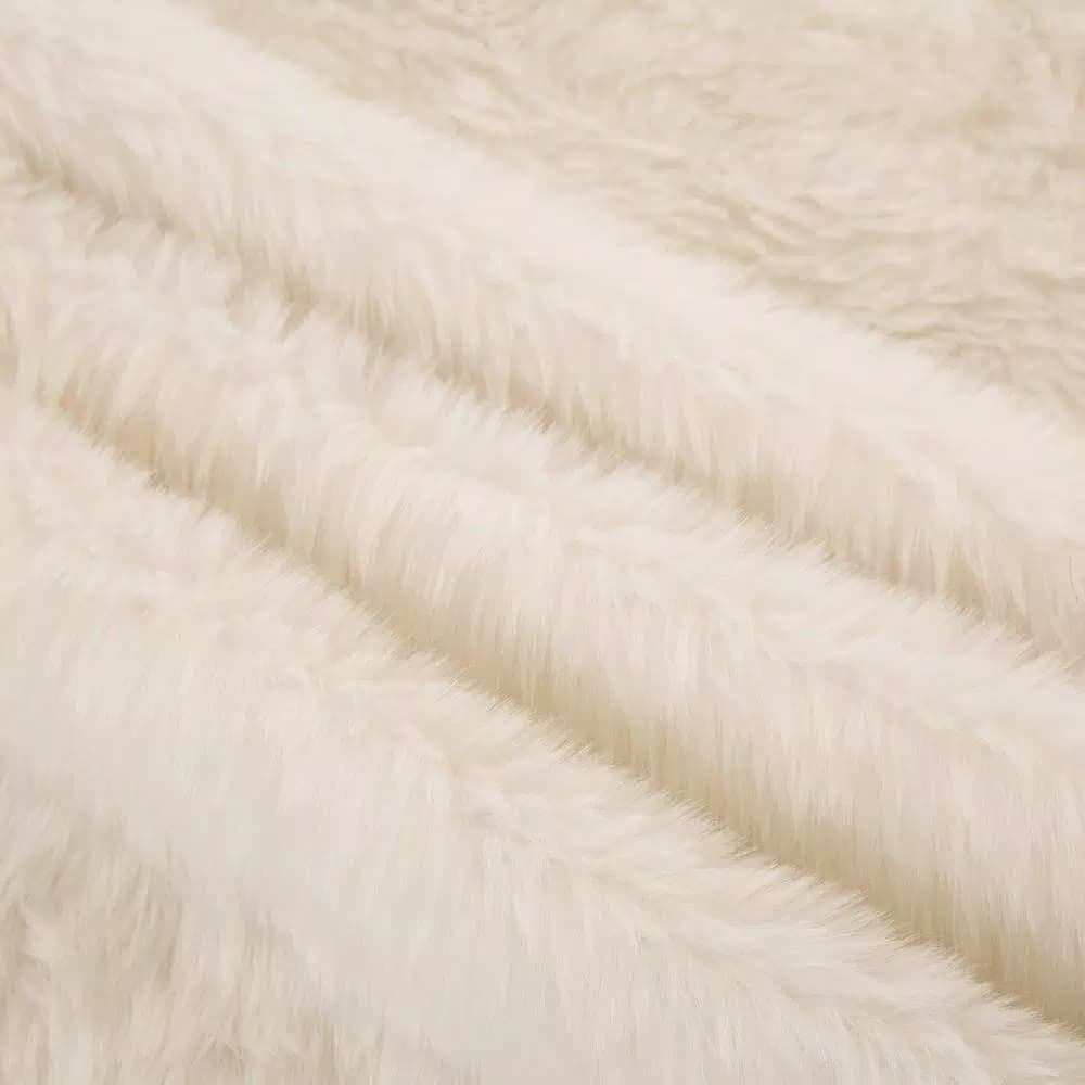 Glitzhome 48 in. White Plush Faux Fur Christmas Tree Skirt