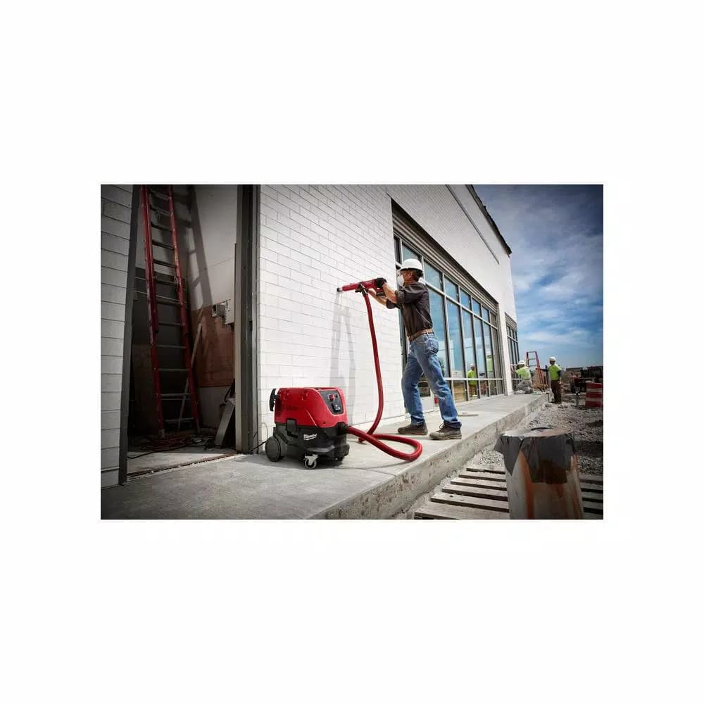 Milwaukee 8 Gal. Dust Extractor Vacuum with HEPA Filtration