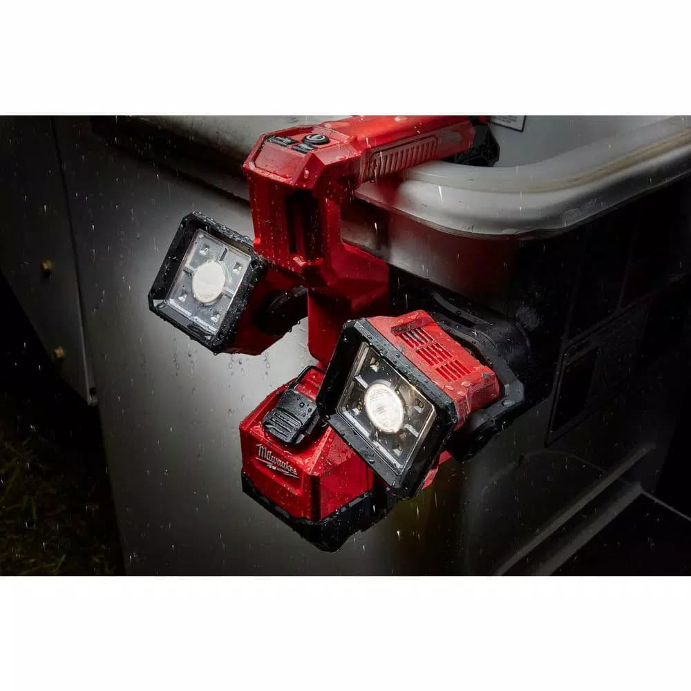 Milwaukee M18 18V Lithium-Ion Cordless Utility Bucket LED Work Light (Tool-Only)