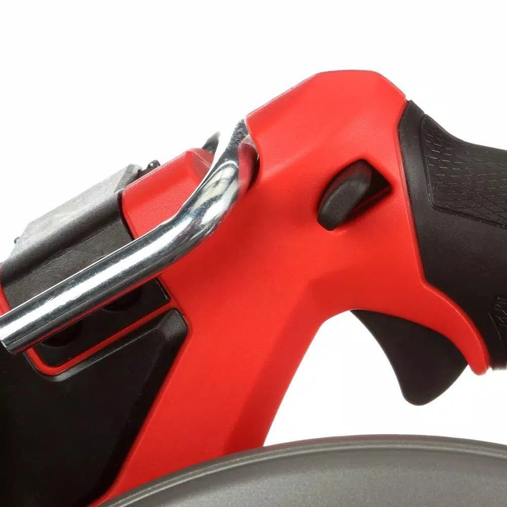Milwaukee M18 FUEL 6-1/2 in. Brushless Cordless Circular Saw (Tool-Only)