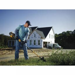DEWALT 60V MAX FLEXVOLT Brushless Cordless String Trimmer with 3.0Ah Battery and Charger thumbnail 2