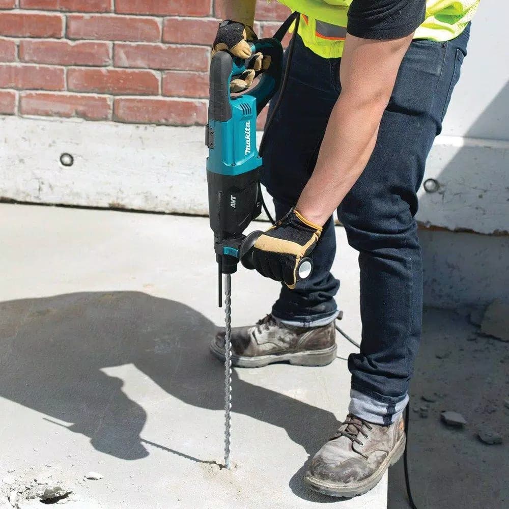 Makita 8 Amp 1 in. SDS-Plus Corded Rotary Hammer Drill with AVT and Hard Case