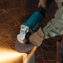 Makita GA9060 9 in. Angle Grinder, 15 Amp, 6600 rpm thumbnail 7