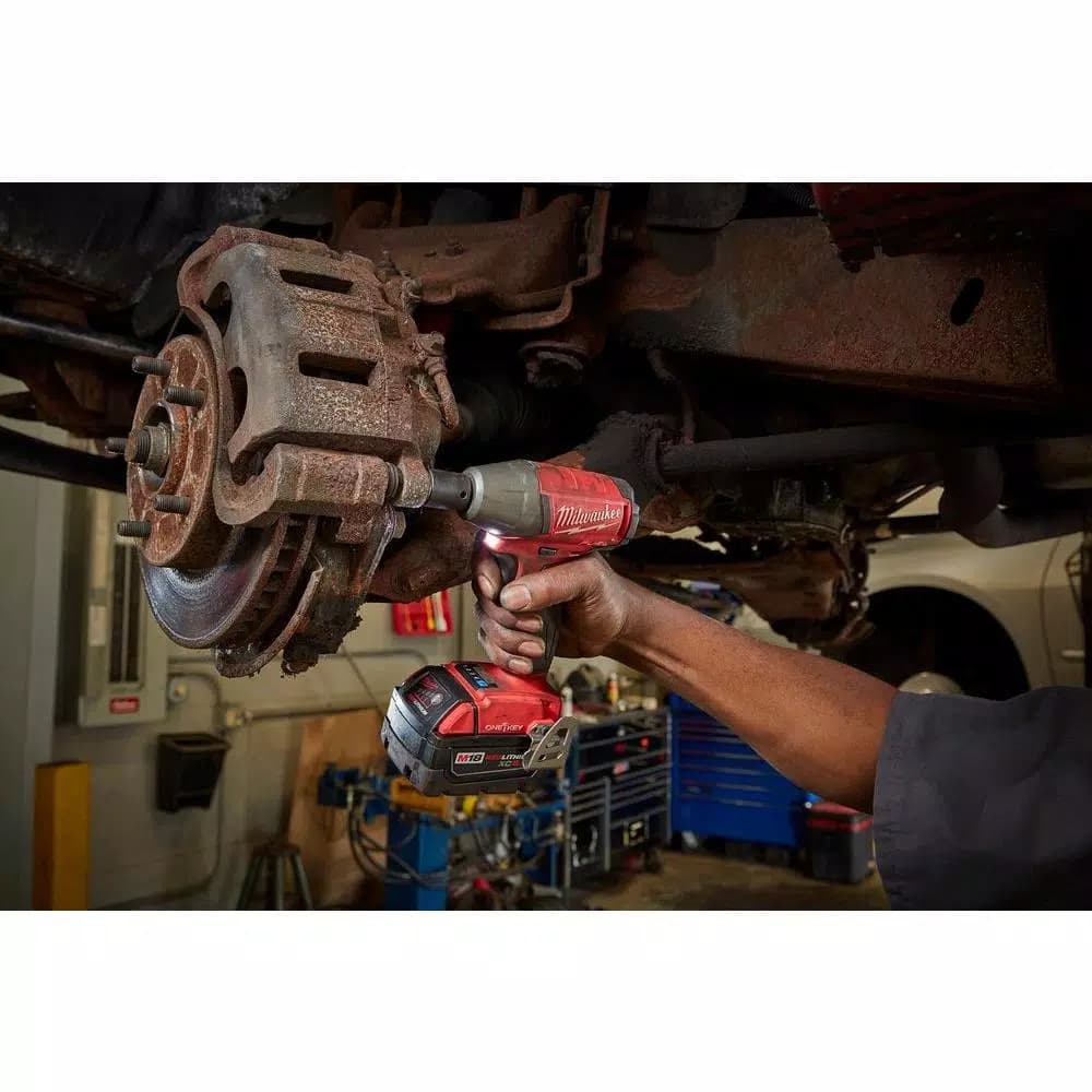 Milwaukee M18 FUEL ONE-KEY 1/2 in. Compact Impact Wrench Kit with 9-Piece Socket Set