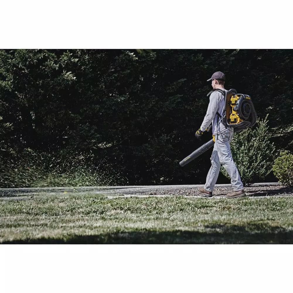 DEWALT 40V MAX Cordless Backpack Blower, 450 CFM, 142 MPH, Includes 7.5 Ah Battery and Charger