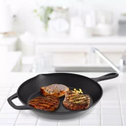 Classic Cuisine 12 in. Cast Iron Skillet with Pour Spout, Black thumbnail 2