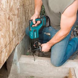 Makita 18V LXT Cordless SDS-Plus Rotary Hammer Drill Kit w/ (2) 5.0Ah Batteries & Charger thumbnail 10