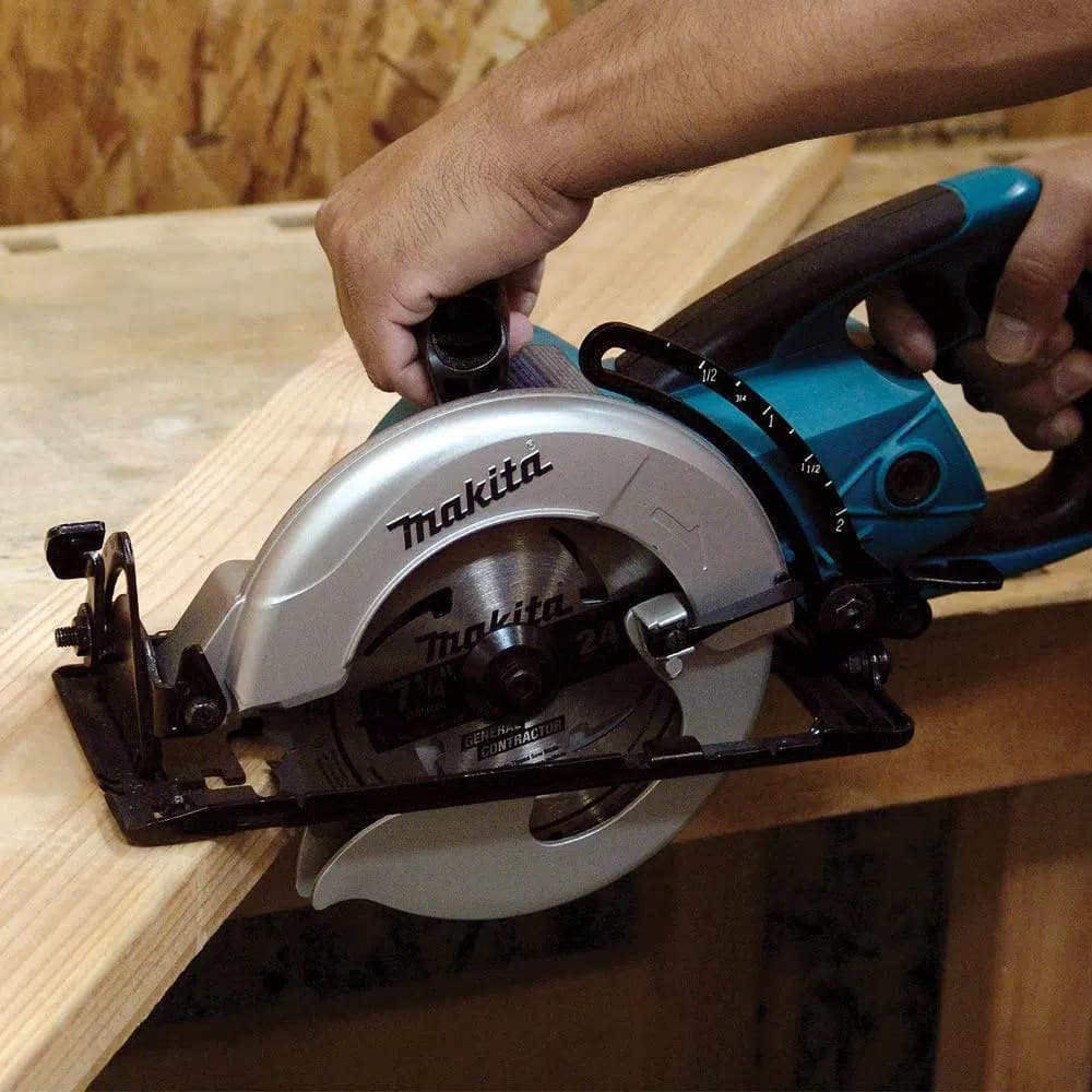 Makita 15 Amp 7-1/4 in. Corded Hypoid Circular Saw with 24T Carbide Blade
