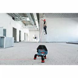 Bosch GLL 3-50 S 3-Line Self-Leveling Cross Line Laser Level Kit with 165 ft. Range thumbnail 4
