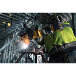 DEWALT FLEXVOLT 60V MAX Brushless 4-1/2 in. Angle Grinder Kit with (2) 6.0Ah Batteries & Bonus DCD996B Drill/Driver thumbnail 5