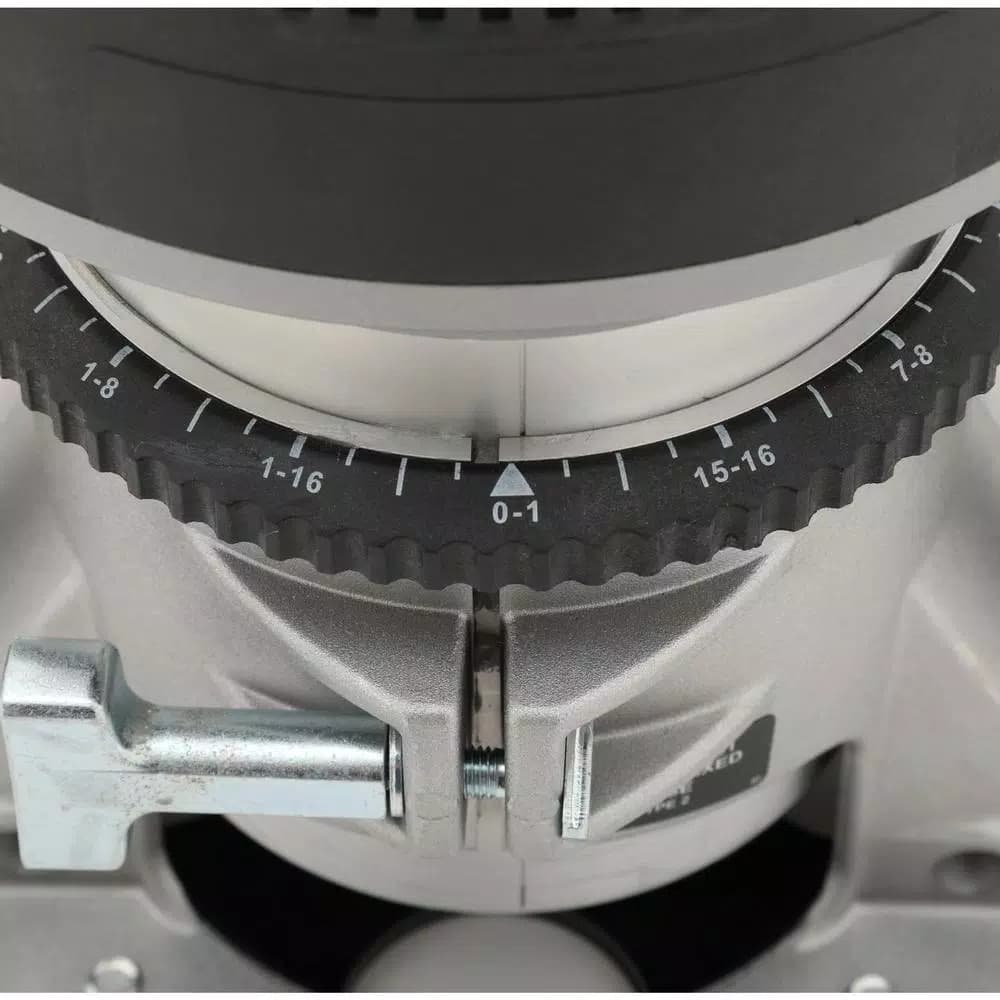 Porter-Cable 7519 3-1/4 HP Peak Speedmatic Fixed Base Router, 15 Amp, 21,000 RPM