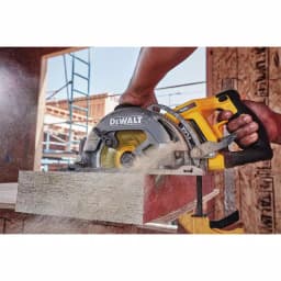 DEWALT 60V MAX FLEXVOLT 7-1/4 in. Brushless Wormdrive Style Circular Saw thumbnail 10