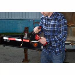 Milwaukee M18 FUEL 4-1/2" / 5" Cordless Angle Grinder Kit with 5.0 Ah Battery and Charger thumbnail 8
